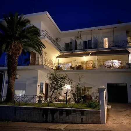 Akrotiri 2*