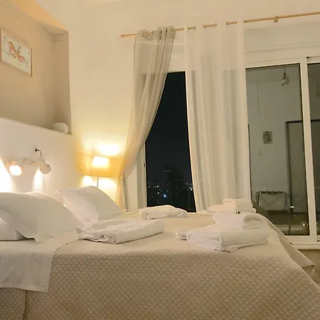 Otel Akrotiri 2*