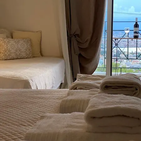 Otel Akrotiri 2*