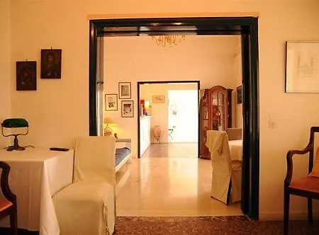 Готель Akrotiri Chania (Crete)
