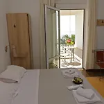 Ξενοδοχείο ακρωτήρι 2*